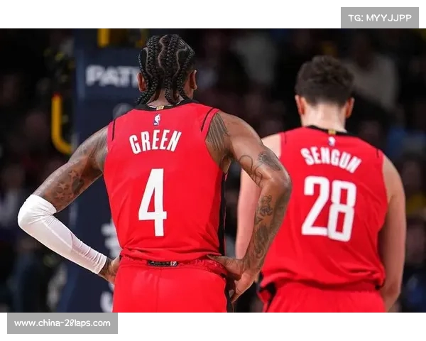 勇士火箭季后赛对决精彩集锦 巴特勒力助球队制胜表现震撼全场 勇士火箭季后赛对决精彩集锦 巴特勒力助球队制胜表现震撼全场